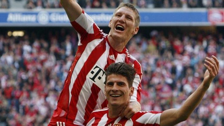 Mario Gomez, Bastian Schweinsteiger'le berabere Beşiktaş'a geliyor!