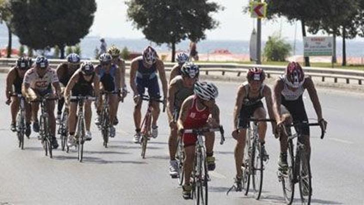 İstanbul'da triatlon şov