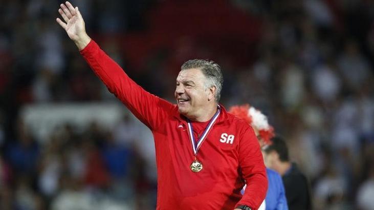 Sunderland, Sam Allardyce'a izin verdi