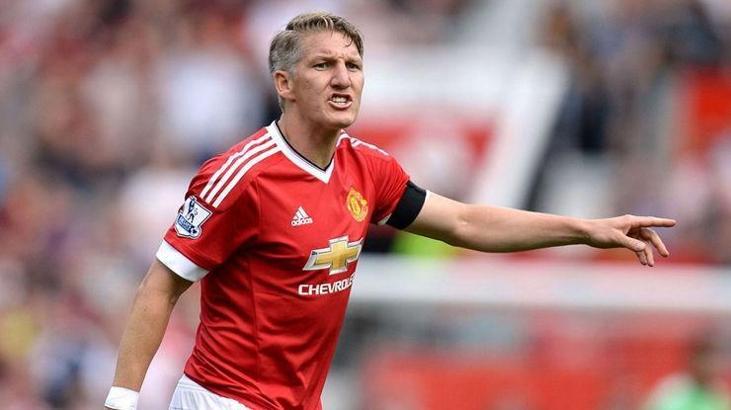 Orta sahaya panzer: Schweinsteiger