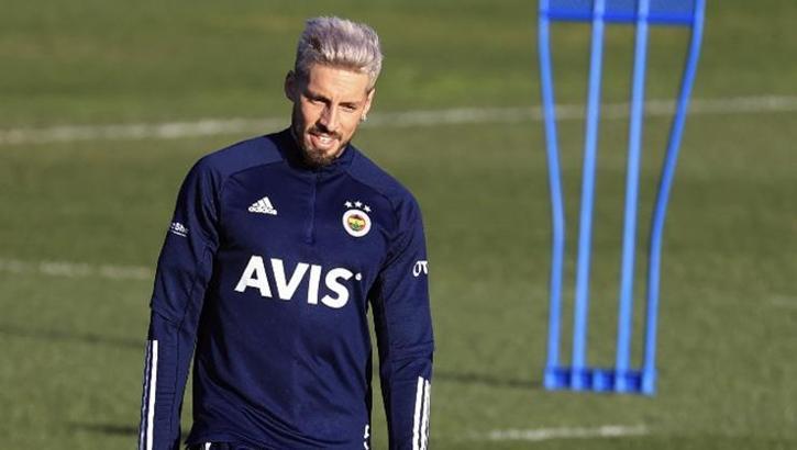 Fenerbahçe'de Galatasaray derbisi öncesinde gözler Jose Sosa'da!