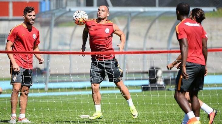 Galatasaray idmanında ayak tenisi turnuvası