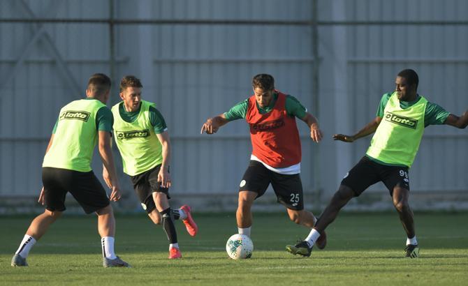 Konyaspor'da Çaykur Rizespor mesaisi sürüyor
