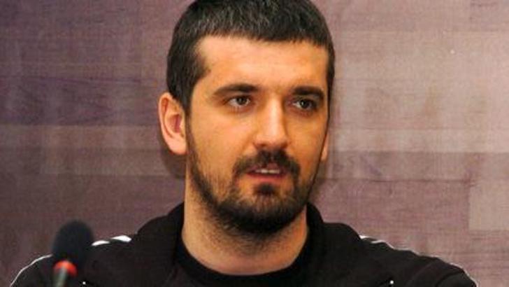 Hüseyin Beşok imzayı attı