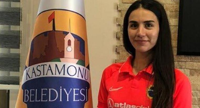 Kastamonu Belediyespor, Kübra Sarıkaya'yı transfer etti