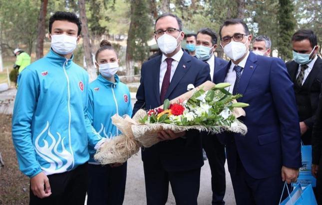 Gençlik ve Spor Bakanı Mehmet Muharrem Kasapoğlu: Gençlerimiz için hiçbir fedakarlıktan kaçınmadık
