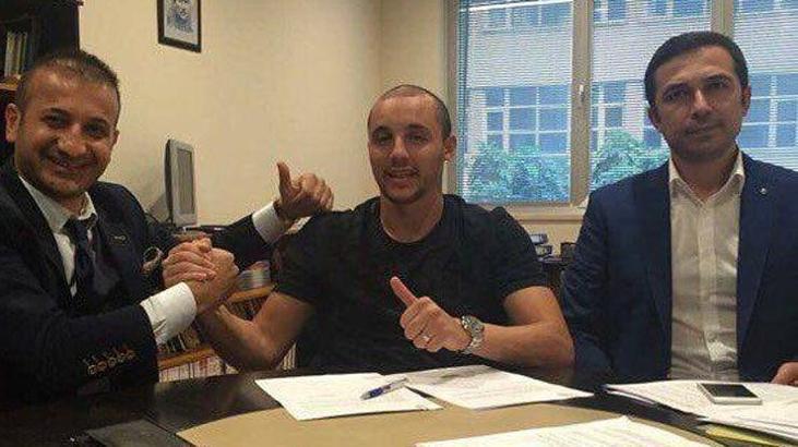 Aatif Chahechouhe resmen Fenerbahçe'de