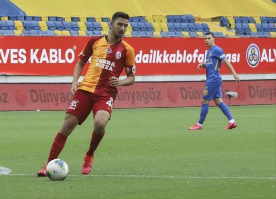 Emin Bayram nereli, kaç yaşında? Emin Bayram hangi takımlarda oynadı? Hangi takımda oynuyor ve maaşı ne kadar?