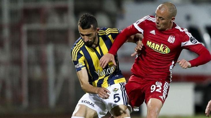 Fenerbahçe'nin ilk Faslı futbolcusu Aatıf Chahechouhe