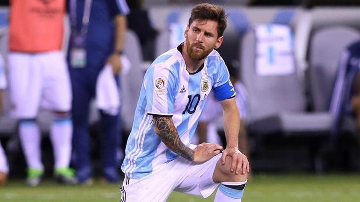 Dünya futbolu şokta! Messi Arjantin'i bıraktı...