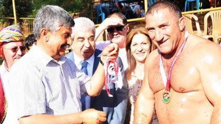 Ahmet Taşçı rekora doymuyor