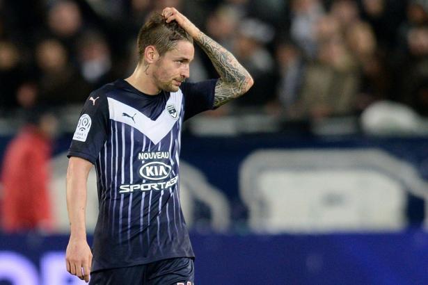 Kartal'da son iddia Mathieu Debuchy