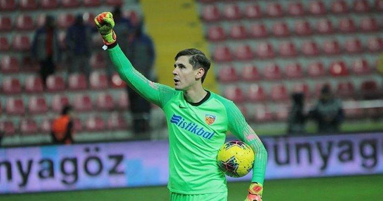 Silviu Lung rakiplerine geçit vermiyor