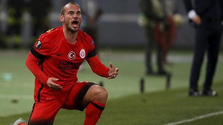 Wesley Sneijder gemileri yaktı!