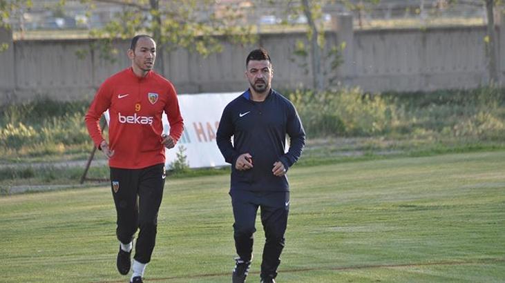 Umut Bulut çalışmalara başladı