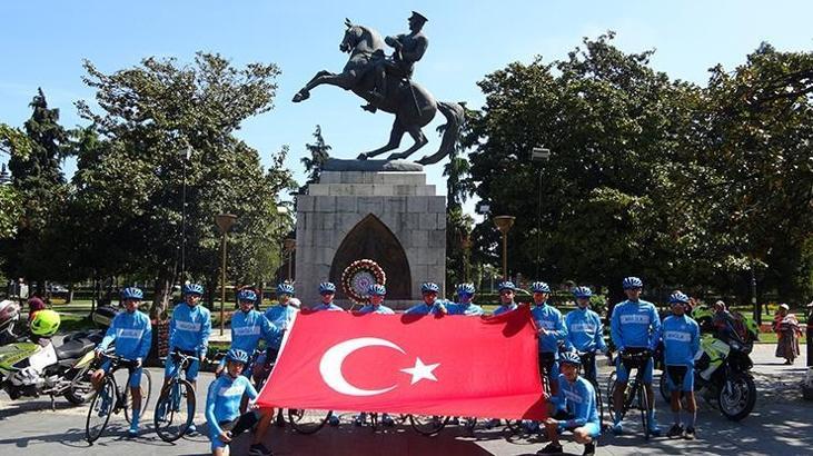 Bisikletçiler 100. yılda bin 100 kilometre pedal çevirecek