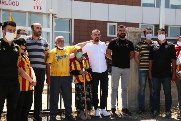Yeni Malatyaspor taraftarlarından TFF'ye tepki!