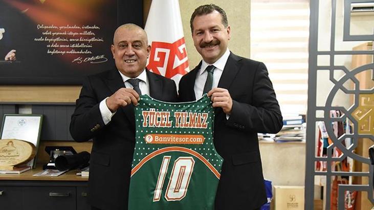 Banvit'ten Karesispor'a ziyaret