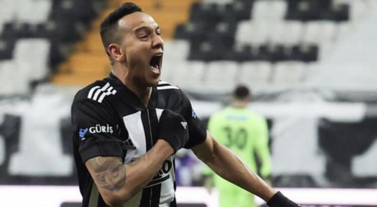 Son dakika | Beşiktaş'ta Josef sözleşmesini uzattı