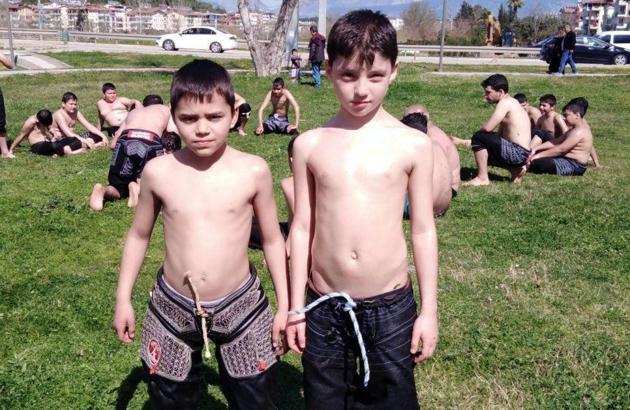 Geleceğin pehlivanları ilk antrenmanlarını yaptı