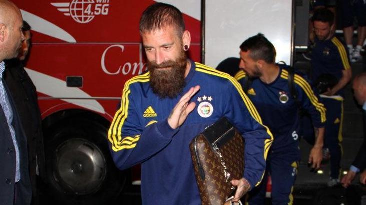 Raul Meireles Alves'in izinde