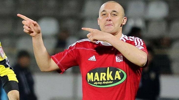 Aatif, Fener'i istiyor; Sivas indirime gitmiyor