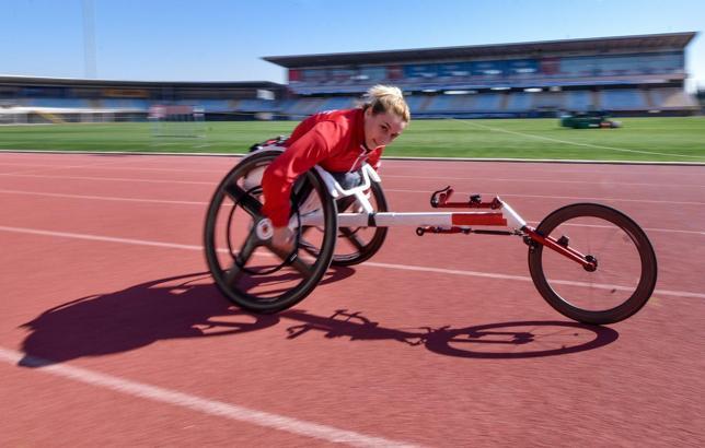 Anne sözü dinledi, atletizmde tarih yazdı
