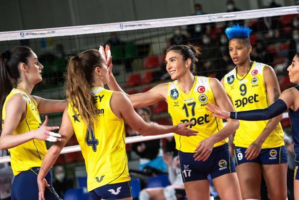 Fenerbahçe Opet, Calcit Volley'e set vermedi: 3-0