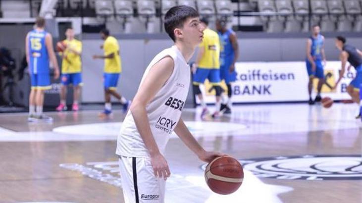 Beşiktaş'ın eski oyuncusu Mehmet Aksu'nun oğlu A Takım'da...