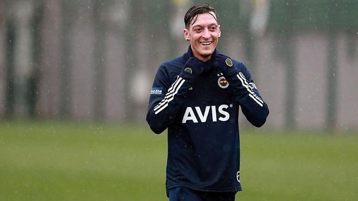 Mesut Özil paylaştı: Başlıyor