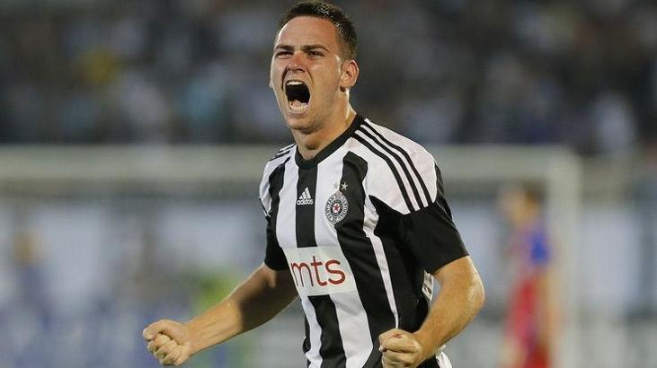 Benfica, Fenerbahçe'nin istediği Andrija Zivkovic'i bitirdi