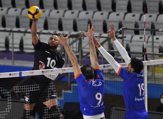 Afyon Belediye Yüntaş-İstanbul Büyükşehir Belediyespor maç sonucu: 3-1