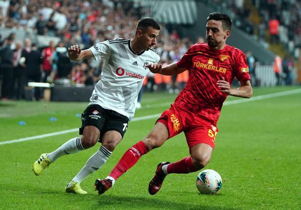 Vodafone Park'ta Oğuzhan Özyakup'a tepki
