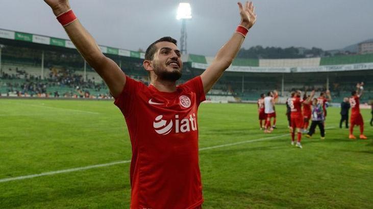 Galatasaray Emrah Başsan ile anlaştı!