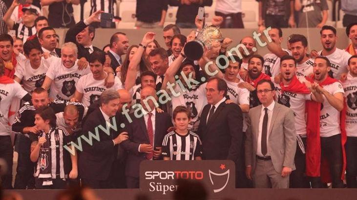 Vodafone Arena'da Yıldırım Demirören'in ismi anons edilmedi