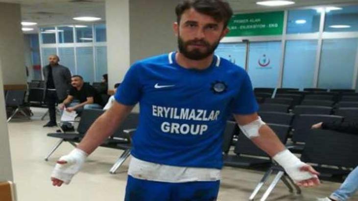 Maç sonrası futbolculara bıçaklı saldırı
