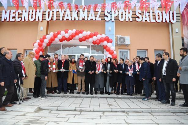 Mecnun Otyakmaz'ın ismi spor salonuna verildi