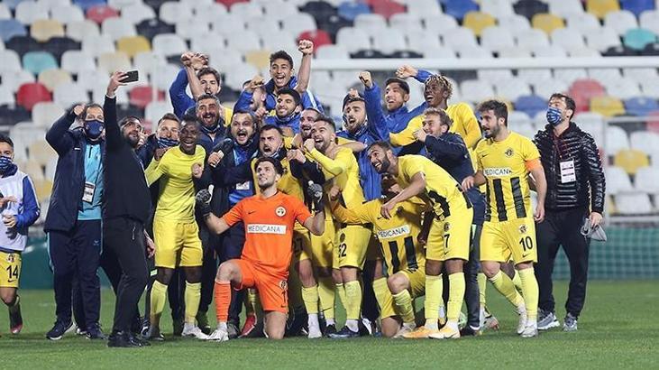 TFF 1.Lig | Altınordu - Menemenspor maç sonucu: 2 - 4