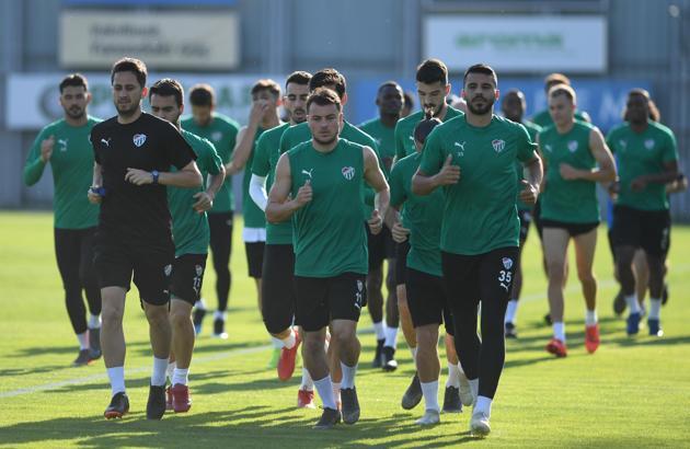 Bursaspor'da Göztepe maçı hazırlıkları sürüyor