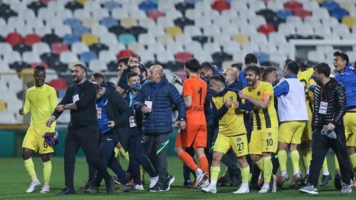 ÖZET Altınordu-Menemenspor maç sonucu: 2-4
