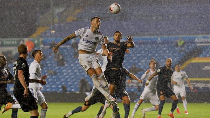Manchester City, Leeds United deplasmanından 1 puanla döndü