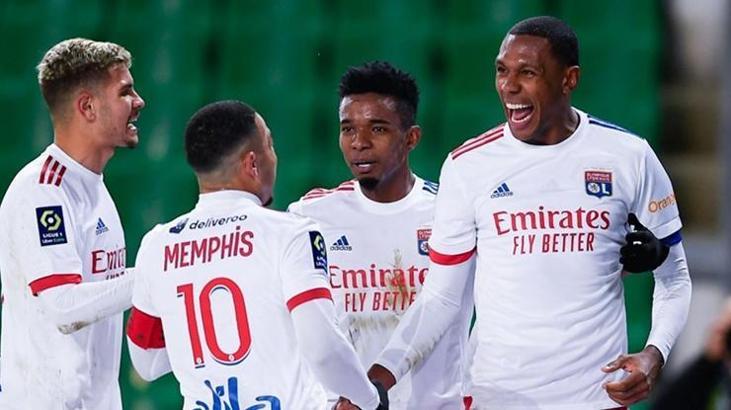 Derbide Marcelo fırtınası! Lyon, St.Etienne'i 5-0 yendi