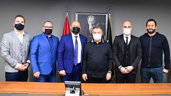 Ahmet Nur Çebi, Slovakya'dan Senica Kulübünün yöneticilerini ağırladı