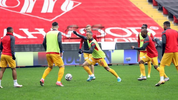 Kayserispor 5 futbolcuyu gönderiyor
