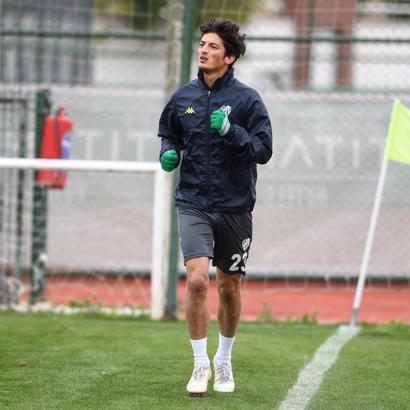 Bursaspor'da Furkan Emre Ünver ve Emirhan Aydoğan cezalı duruma düştü