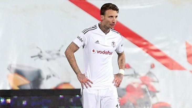 Alexis kulüp arıyor