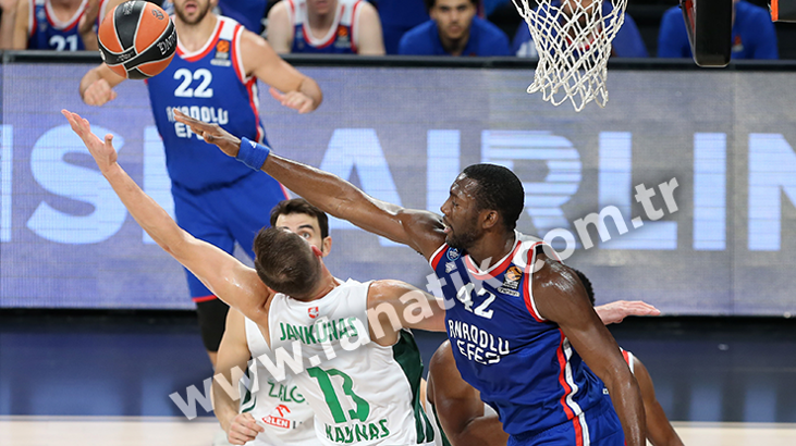 Anadolu Efes - Zalgiris Kaunas maç sonucu: 79-93