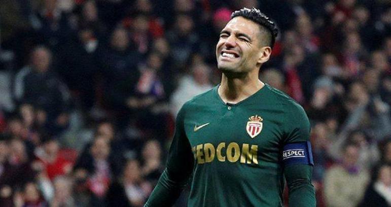 Galatasaray'ın Radamel Falcao transferi yine rötar yaptı!