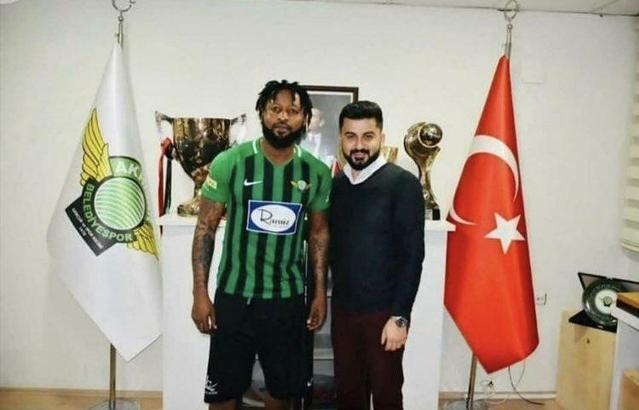 Akhisarspor yeni yüzüyle sahada