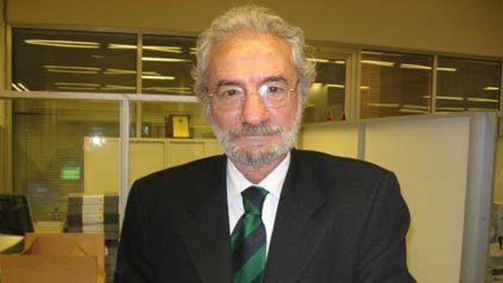 Vedat Okyar anılacak